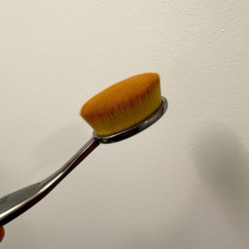 artis brush oval 7